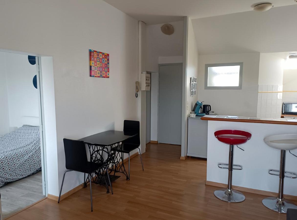 T2 Vue Sur Loire Local Velo Apartment Saumur Exterior photo